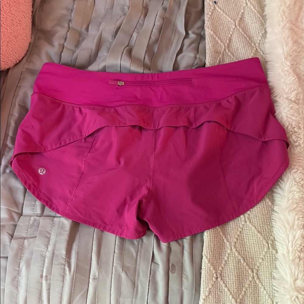 LULULEMON low rise speed up 2.5 inch pink size 8